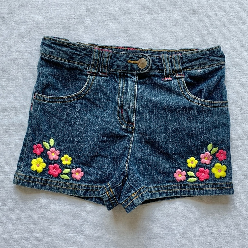 2008 Gymboree Denim Shorts with Embroidered Flowers & Tulip Shaped Pockets 3T